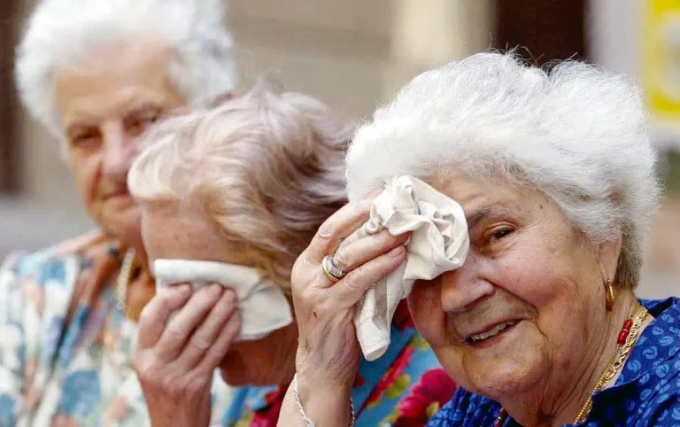 Ondate di calore: numeri utili e consigli da parte della SDS Lunigiana Ondate di calore: numeri utili e consigli da parte della SDS Lunigiana - anziani, caldo