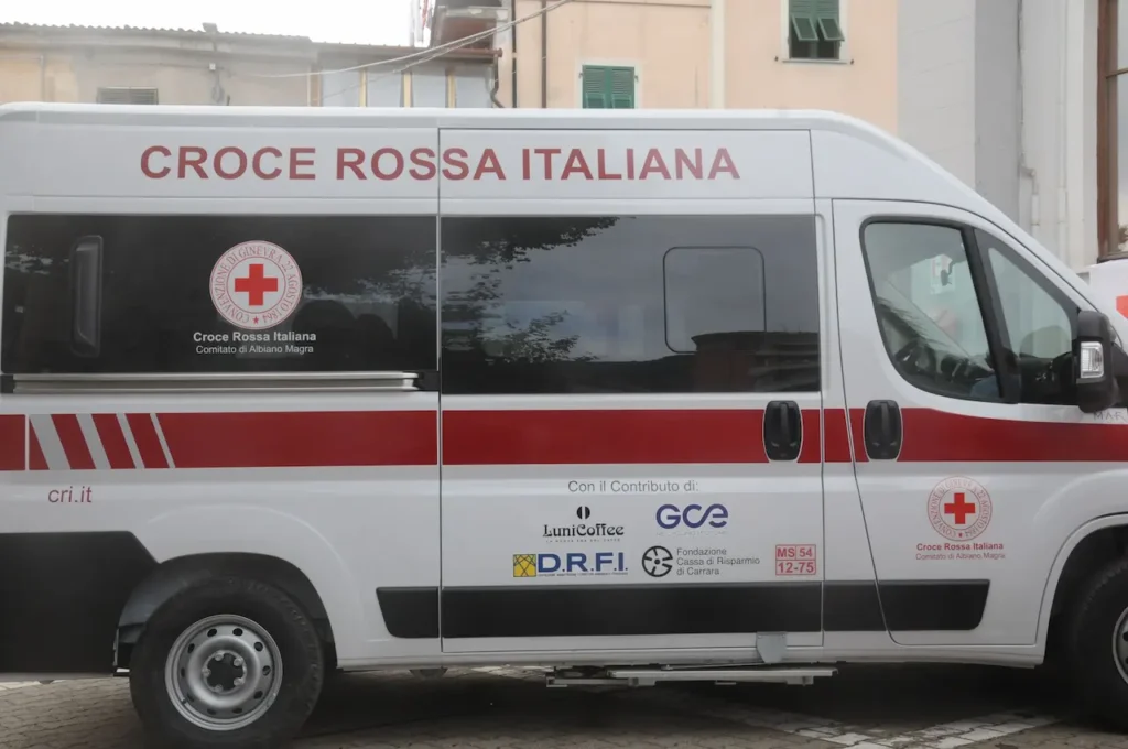 Grande festa per l'inaugurazione del nuovo pulmino della Croce Rossa di Albiano – Immagine dell'articolo Grande festa per l'inaugurazione del nuovo pulmino della Croce Rossa di Albiano - albiano, croce rossa