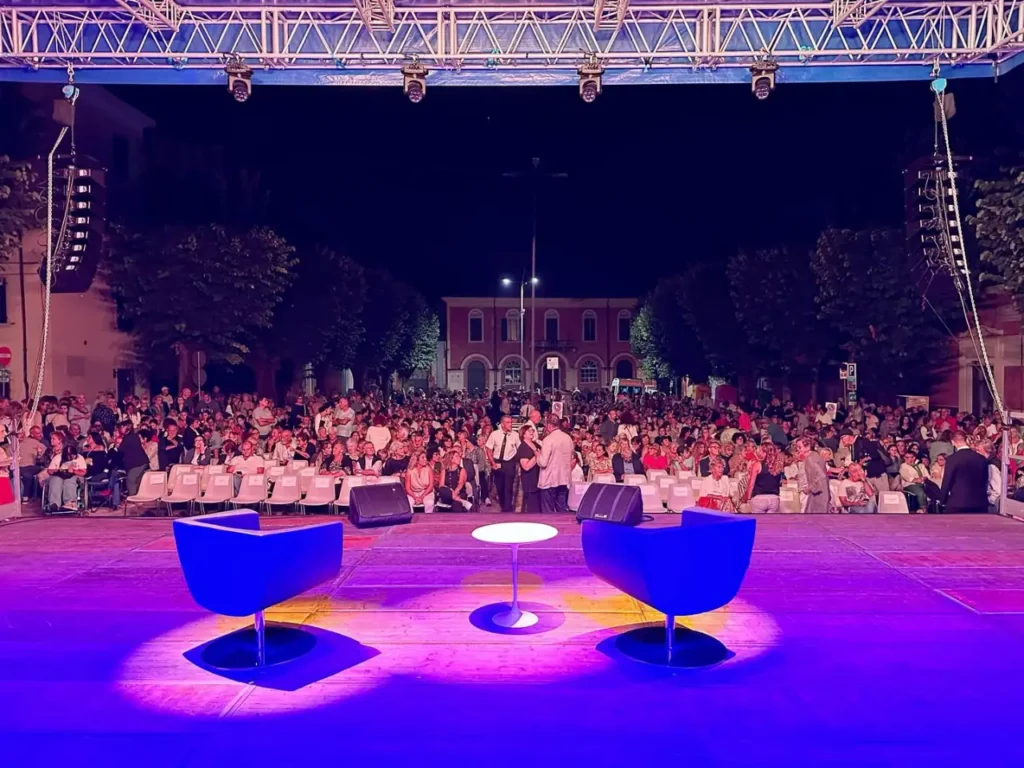 Con-Vivere più forte del maltempo, esperienza di una comunità culturale - carrara, Con-Vivere Festival