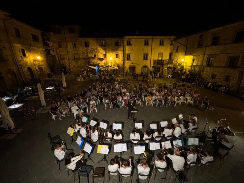 A Villafranca la nuova scuola musicale - bagnone, filarmonica santa cecilia bagnone