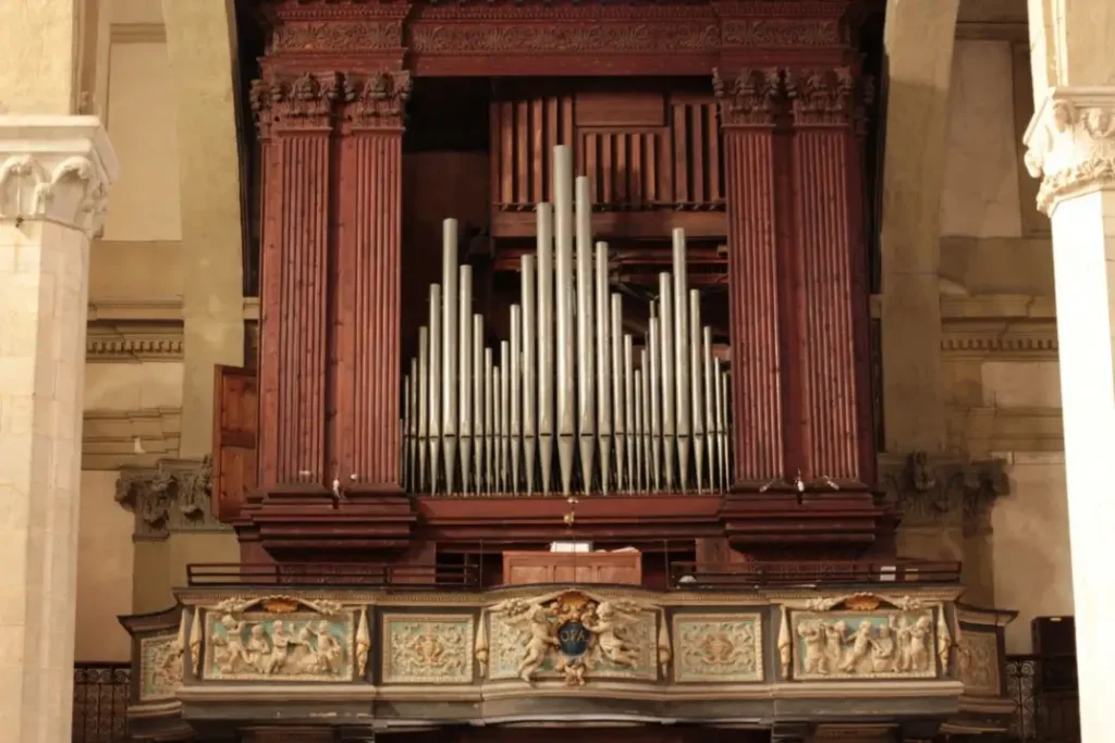 Restaurato l’organo della Cattedrale di Sarzana Restaurato l’organo della Cattedrale di Sarzana - cattedrale, organo