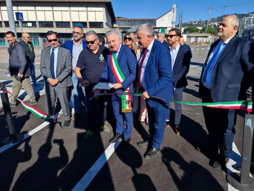 Inaugurati due nuovi parcheggi di interscambio a La Spezia Inaugurati due nuovi parcheggi di interscambio a La Spezia - Inaugurazione, park