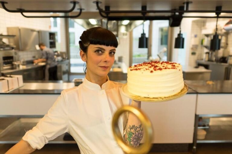 Live, love, bake, Melissa Forti presenta il suo ultimo libro a Sarzana Live, love, bake, Melissa Forti presenta il suo ultimo libro a Sarzana -