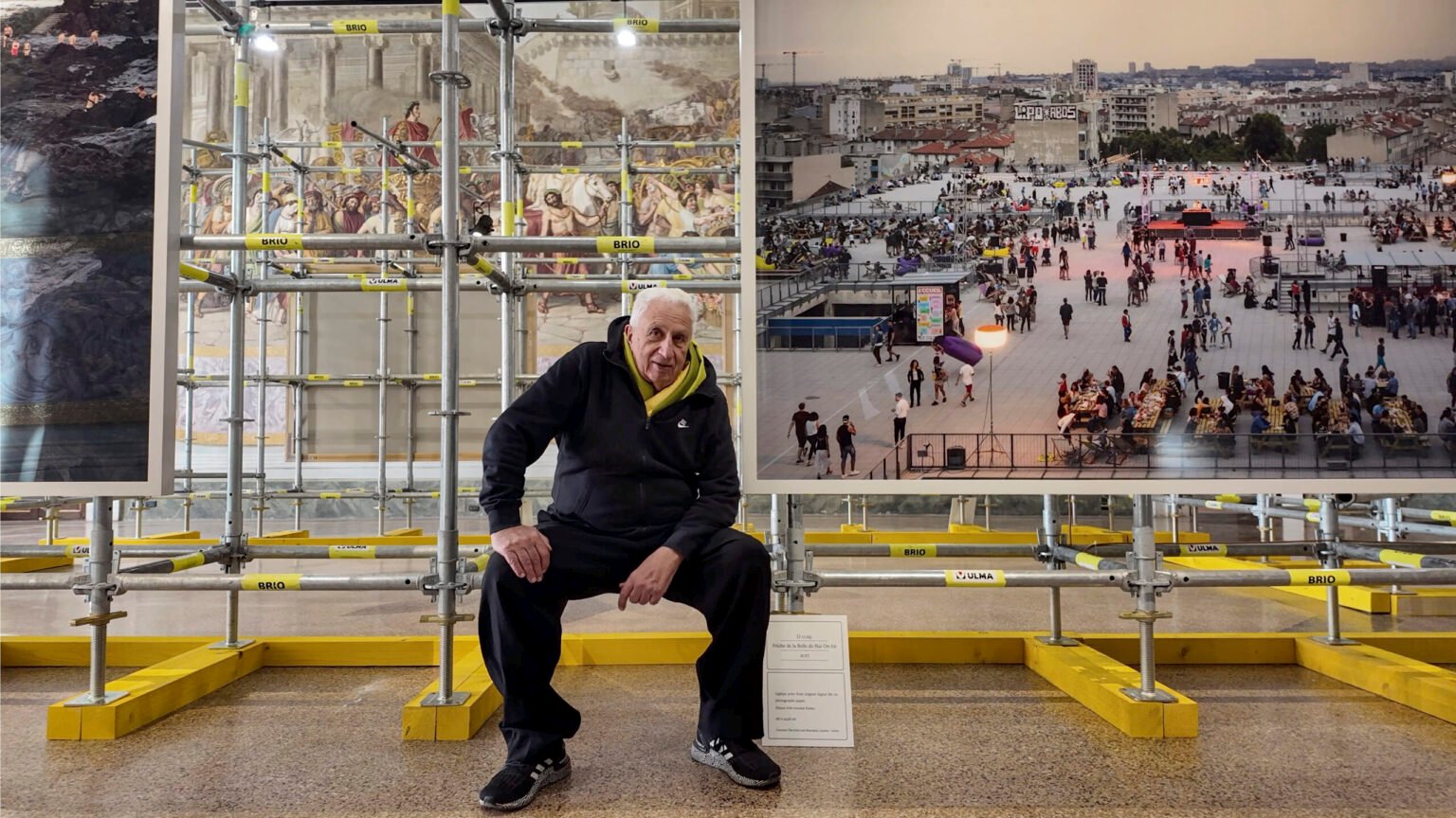 Mini Speciale Eco. Dal Photolux Festival, Italia, spiagge, trent'anni. È Massimo Vitali - arte contemporanea, Fotografia