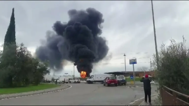 Strage nel deposito Eni di Calenzano, è lutto regionale - Calenzano, Eni