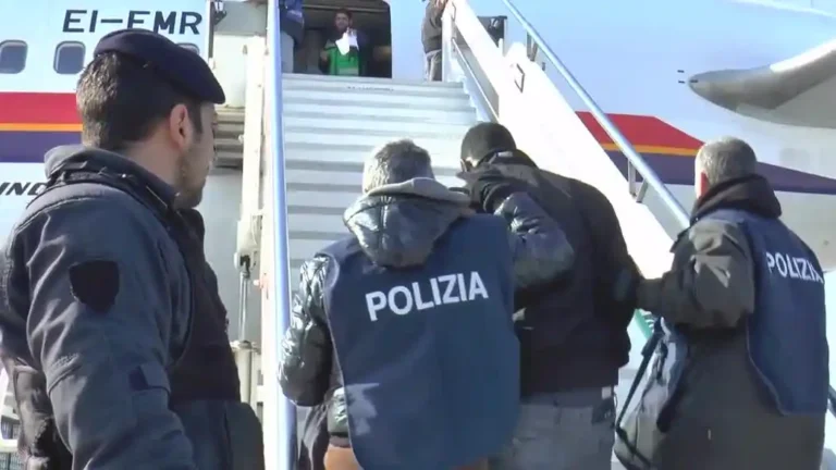 A Spezia uno straniero irregolare è stato rimpatriato - irregolari, la spezia