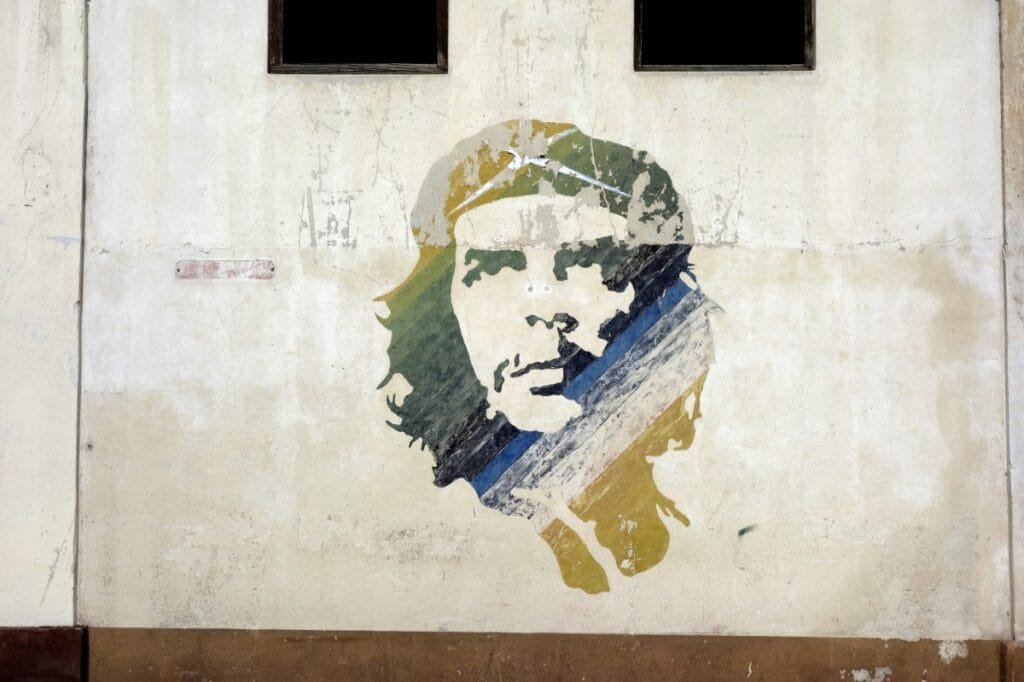 A Carrara arriva la prima statua in Italia dedicata a Che Guevara - carrara, che guevara