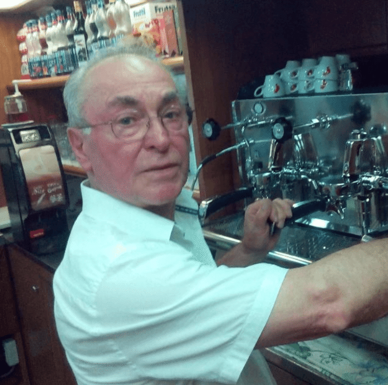 Tutta Aulla saluta Mario. Il suo bar simbolo di comunità - Aulla, Bar Mario