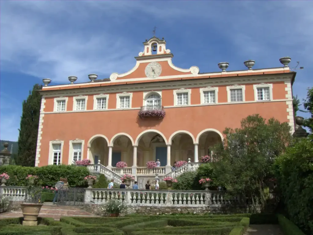 Giardiniere cade da oltre tre metri di altezza, paura a Caniparola - caniparola, fosdinovo