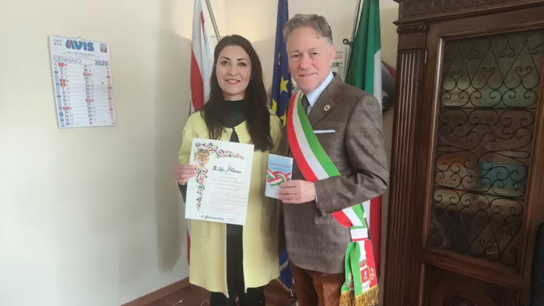 Aulla ha una nuova cittadina, cerimonia in comune - Aulla, cittadinanza