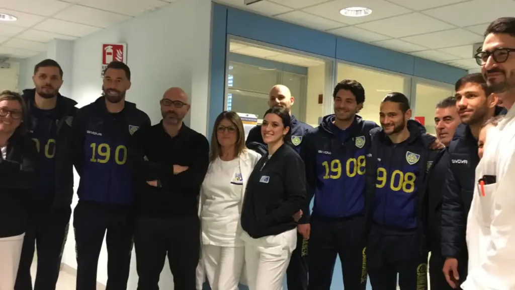 La Carrarese in visita all'Ospedale delle Apuane - carrarese, noa