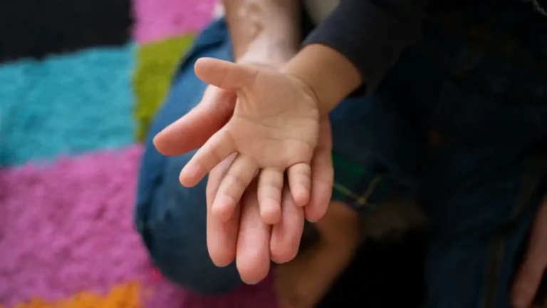 Ci sono 57mila famiglie toscane sotto la soglia di povertà assoluta - povertà, soglia