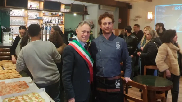 Ad Aulla apre la Taverna Tortuga dal Rosso - Aulla, centro storico