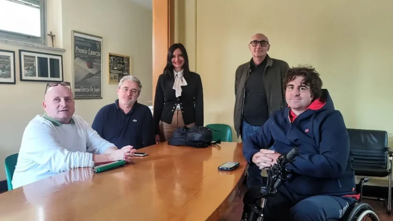 Riunione nel comune di Aulla per discutere delle barriere architettoniche