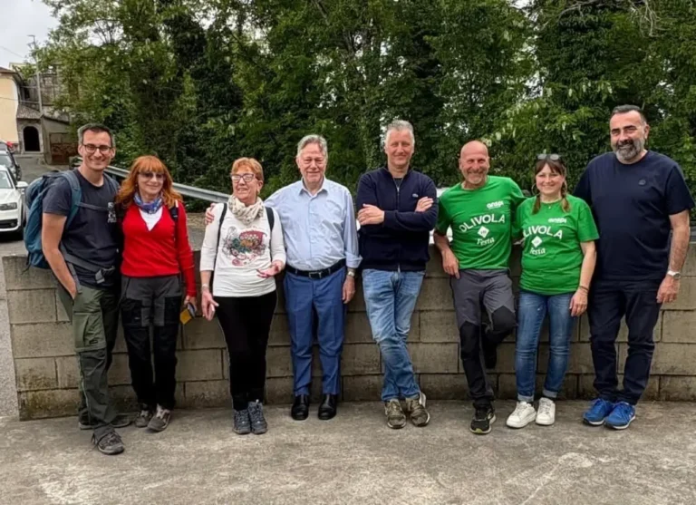 Scopri Aulla ad Olivola