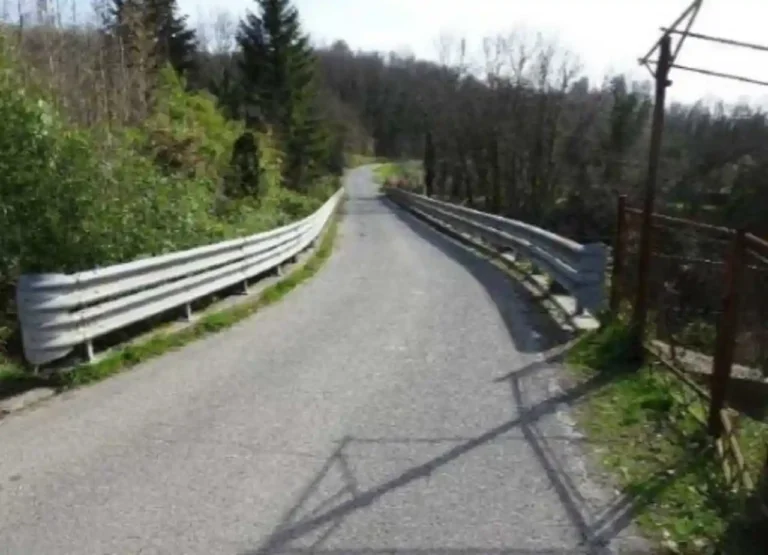 Lavori sulla SP27 di Bagnone a Vallescura - lavori, Provincia