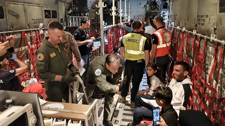 Medici e infermieri toscani accolgono bambini palestinesi in Italia - missione maggio 2025