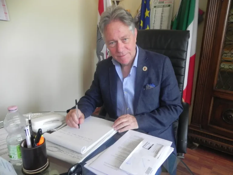 Il sindaco di Aulla Roberto Valettini