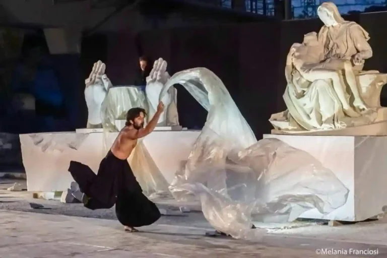 Il ballerino del marmo in scena