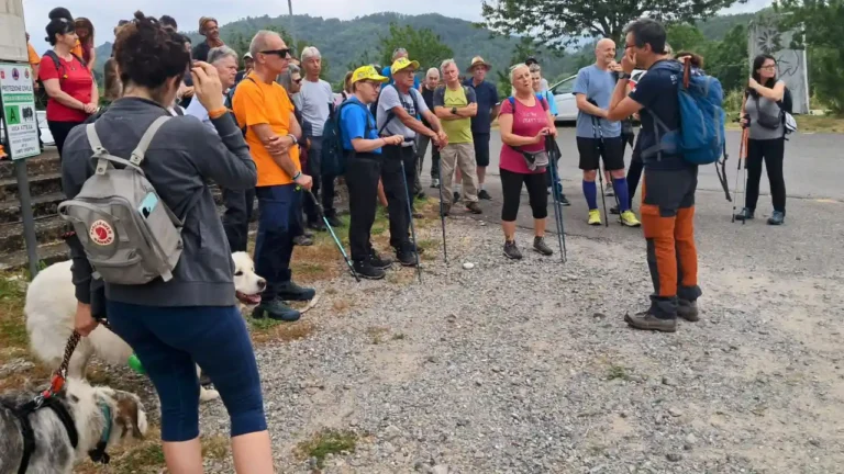 guida e partecipanti all'evento di bigliolo