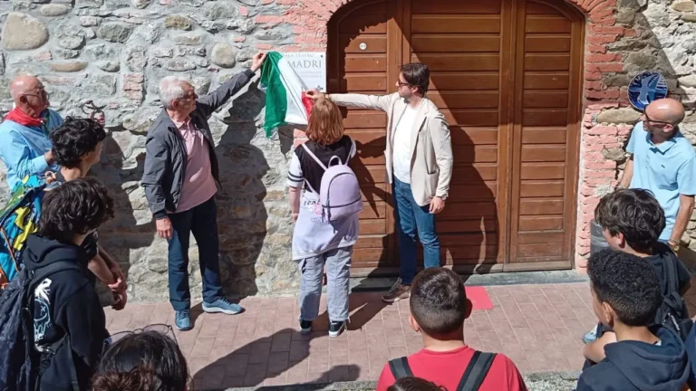 Prosegue la kermesse per venti anni di Icaro - fili resistenti, icaro