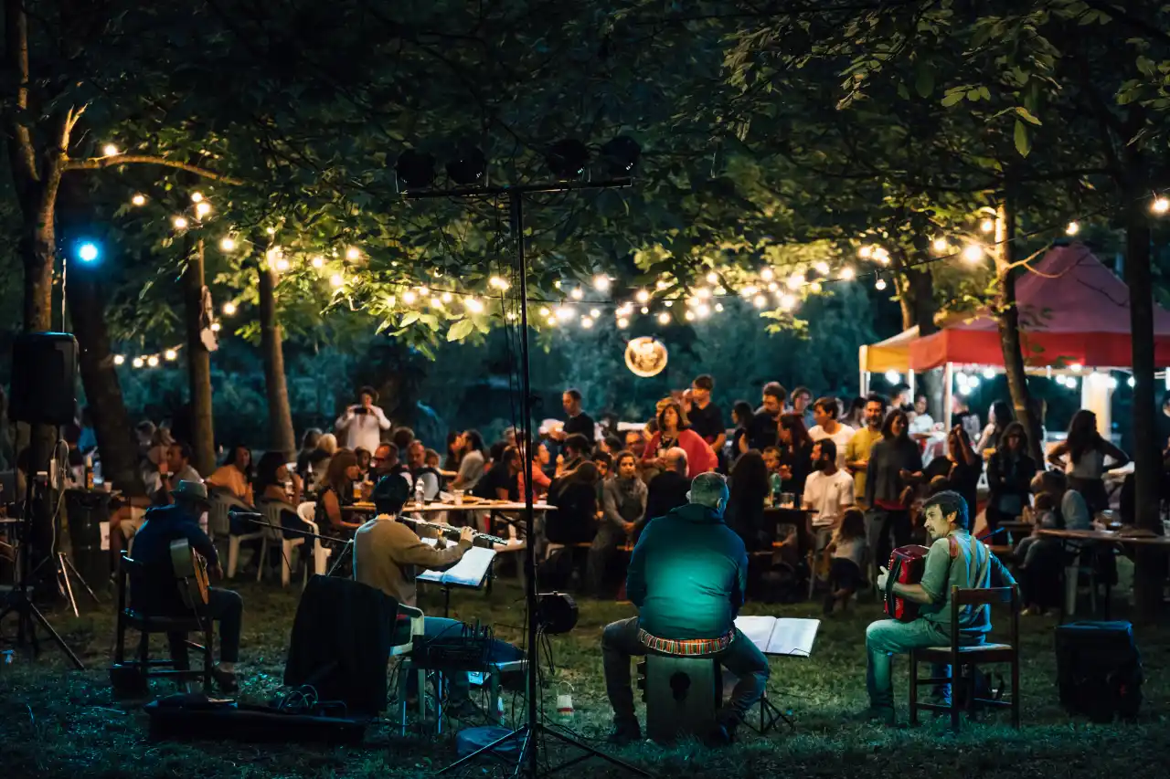 La Luna e il Falò a Pontremoli, teatro, circo e tradizioni - Lunigiana
