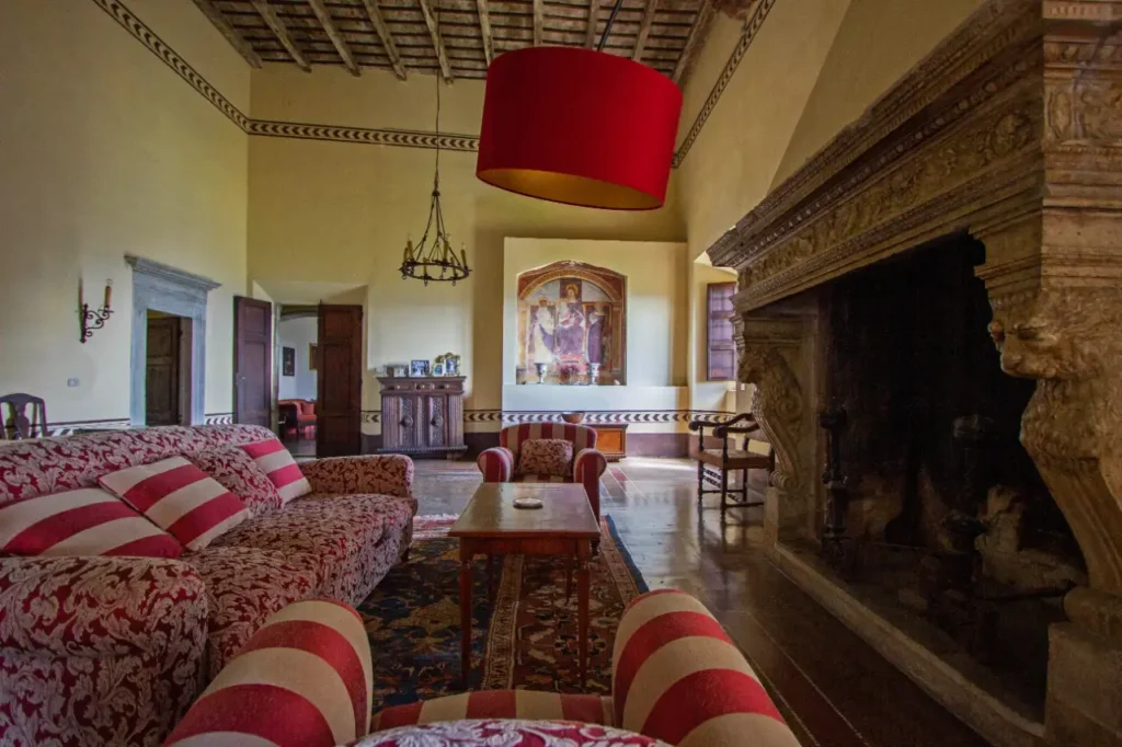 Il castello Malaspina di Monti in notturna Il castello Malaspina di Monti in notturna -