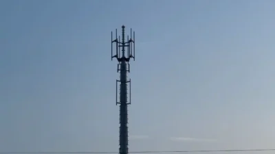 A Villafranca i cittadini ancora contro il 5G, ma l'Unione contrattacca con l'avvocato - antenna 5g, comuni