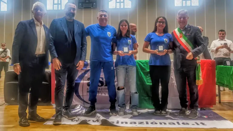 Due giovani atlete di Albiano premiate dal Ministro allo Sport al palazzetto di Massa - albiano, campionessi
