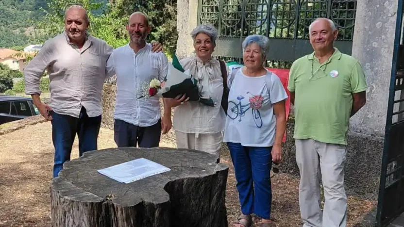 Francesca Nobili, candidata indipendente con AVS, durante la presentazione per la candidatura in Toscana.