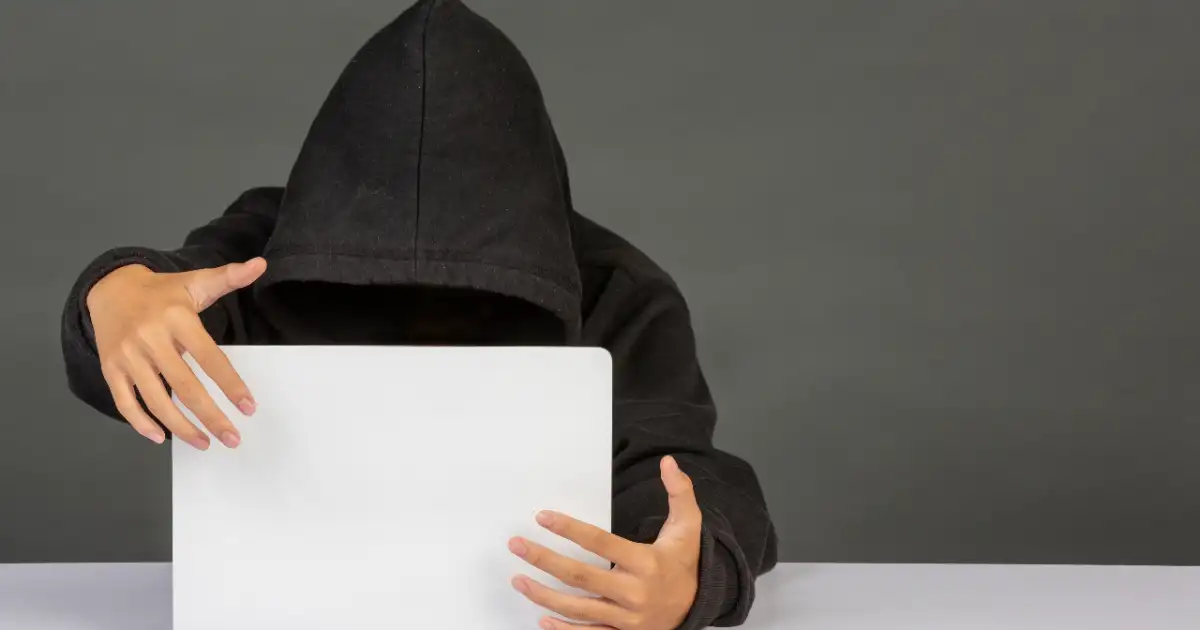 Phica.eu, il forum dello scandalo: foto rubate e sessismo digitale