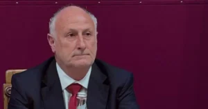 Gianni Lorenzetti, consigliere regionale Pd, durante il dibattito in Consiglio regionale sulla mozione contro il CPR ad Aulla