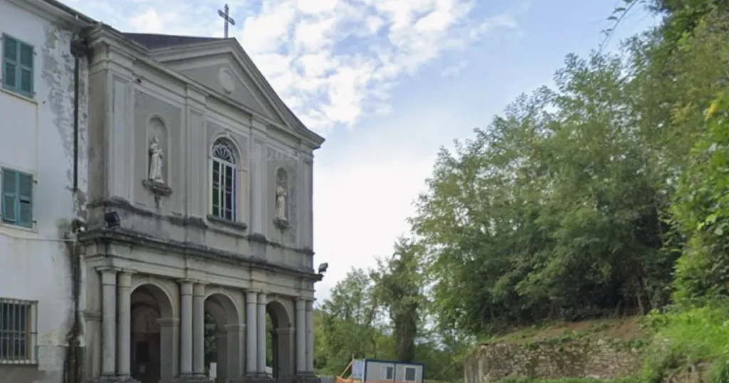 Beni della provincia in vendita, molti in Lunigiana tra cui l'ex convento di Soliera - asta, beni