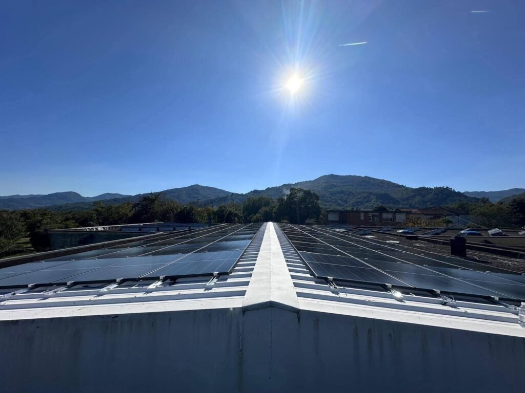 Green Community, installati pannelli fotovoltaici su quattordici edifici pubblici della Lunigiana - gren community, lunigiana