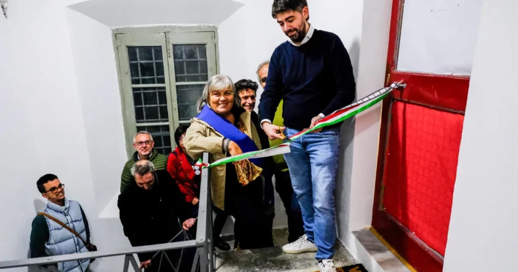Il Cineclub Lunigiana ha inaugurato la “Stanza 237”: nasce la nuova casa del cinema ad Aulla - Aulla, casa