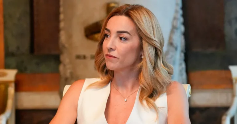 La sindaca di Genova ha letto in consiglio comunale gli insulti sessisti che riceve ogni giorno sui social Silvia Salis. sindaca di Genova, Partito Democratico