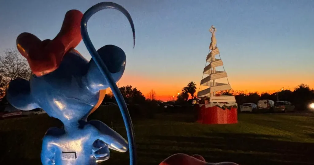 Un albero di ghiaccio per i pazienti dell'Ospedale del cuore e tutta la comunità - monasterio, musica