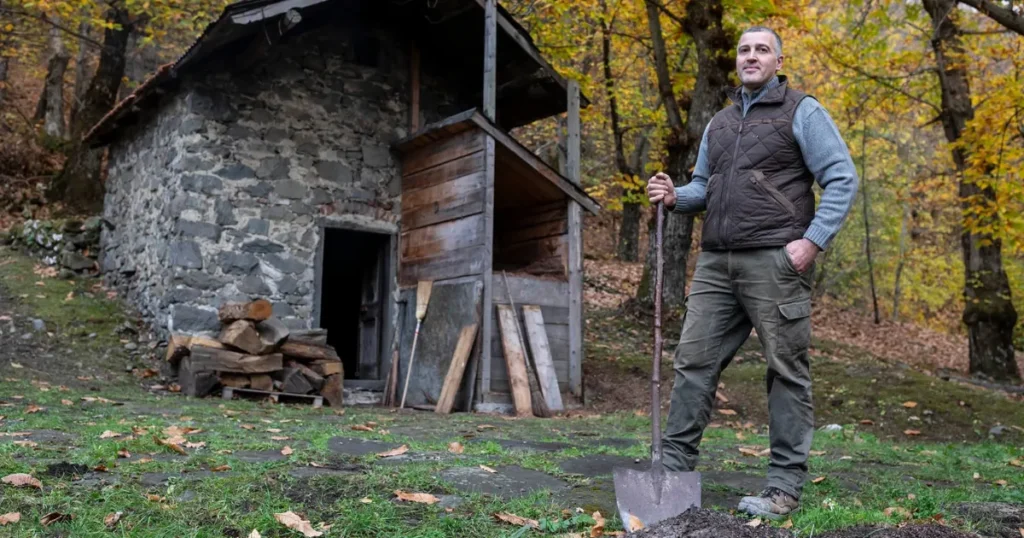 Dolce Farina 2025, la magia della farina di castagne tradizionale torna a Sassalbo Dolce Farina 2025, la magia della farina di castagne tradizionale torna a Sassalbo - castagne, dolce