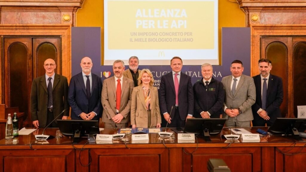Presentata l’Alleanza per le api, c’è anche il Consorzio del Miele della Lunigiana DOP - consorzio, dop