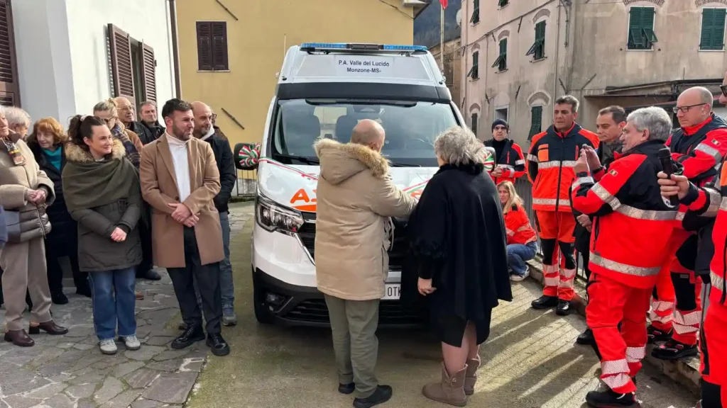 Inaugurata la nuova ambulanza per le emergenze nella Pubblica Assistenza Valle del Lucido - 118, ambulanza