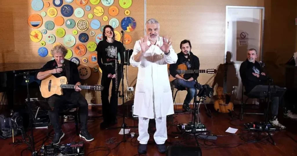 “Donatori di Musica”: applausi per i Kinnara “Di padre in figlio” all'ospedale Apuane -