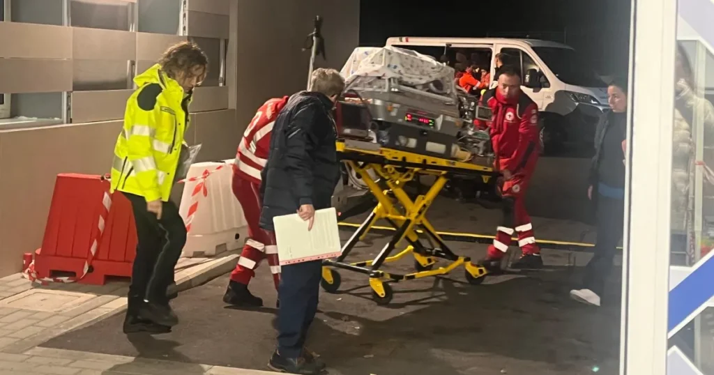 Due piccoli pazienti palestinesi accolti all’Ospedale del Cuore - bambini, massa