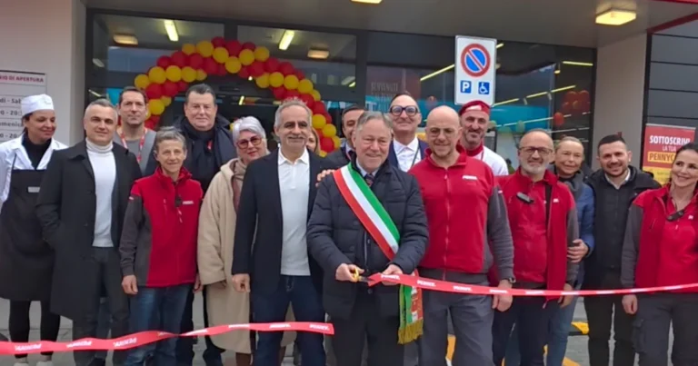 Ad Aulla un mese di grandi aperture - Aulla, Inaugurazione