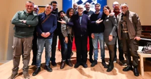 Sala delle Muse gremita per Lamberto Bava: grande partecipazione all’incontro con il maestro dell’horror italiano - Aulla, cineclub