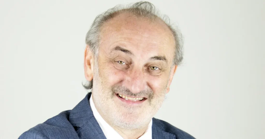 Daniele Novara, pedagogista di successo, in un incontro a Pontremoli per aiutare i genitori a riflettere sul ruolo del padre - genitori, novara