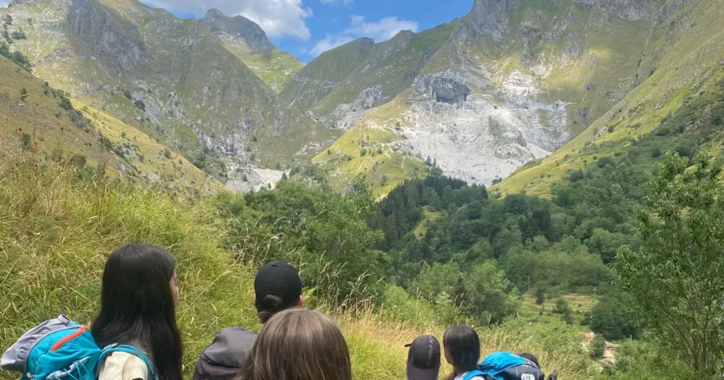 Parco Alpi Apuane: 57 classi per l’offerta didattica 2025-2026 Parco Alpi Apuane: 57 classi per l'offerta didattica 2025-2026 - alpi apuane, classi