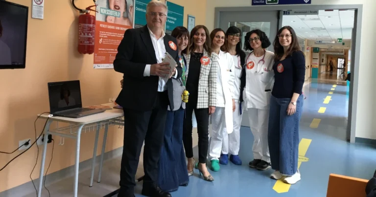 “Proteggi il tuo bambino, non scuoterlo mai”: un info point nei giorni scorsi al NOA - campagna