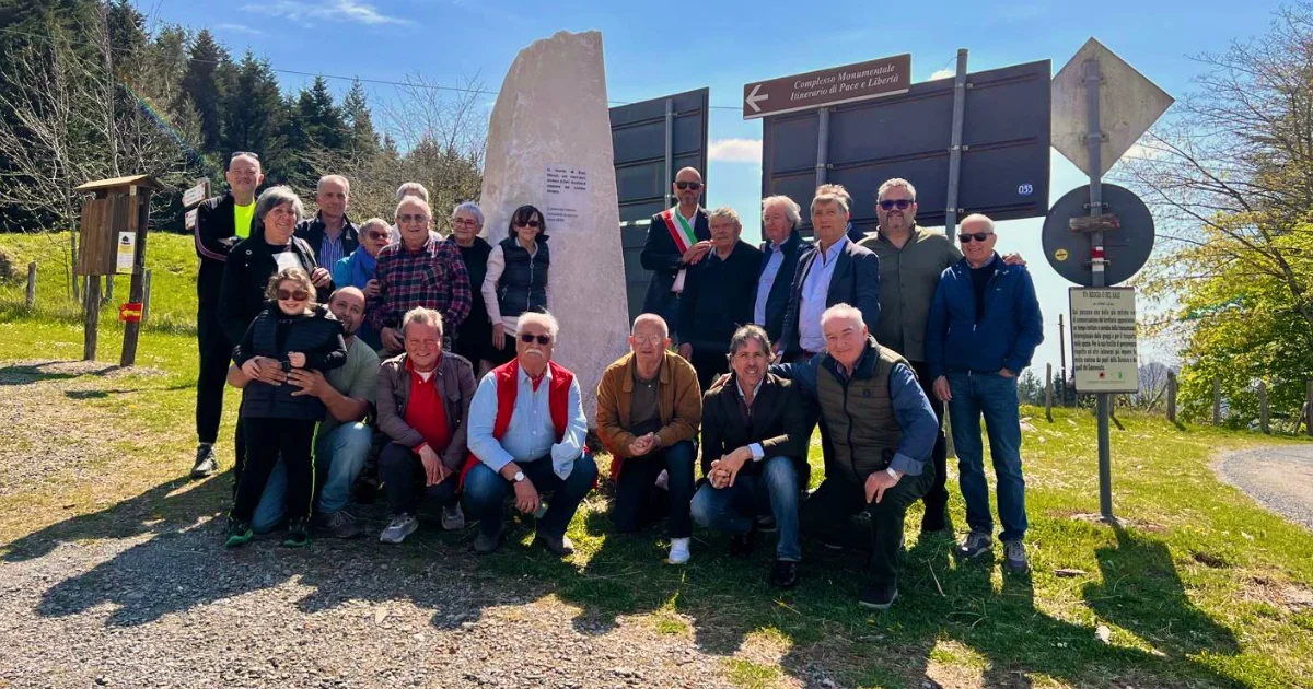 Zeri, inaugurato il monumento a Enzo Monali al Passo del Rastrello – Immagine dell'articolo Zeri, inaugurato il monumento a Enzo Monali al Passo del Rastrello - monali, monumento