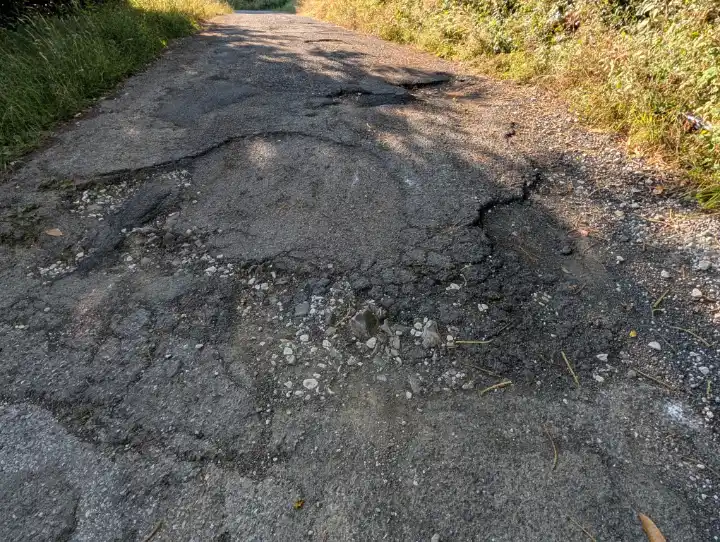Fivizzano: tra riqualificazione urbana e totale dimenticanza - bardine di cecina, Fivizzano
