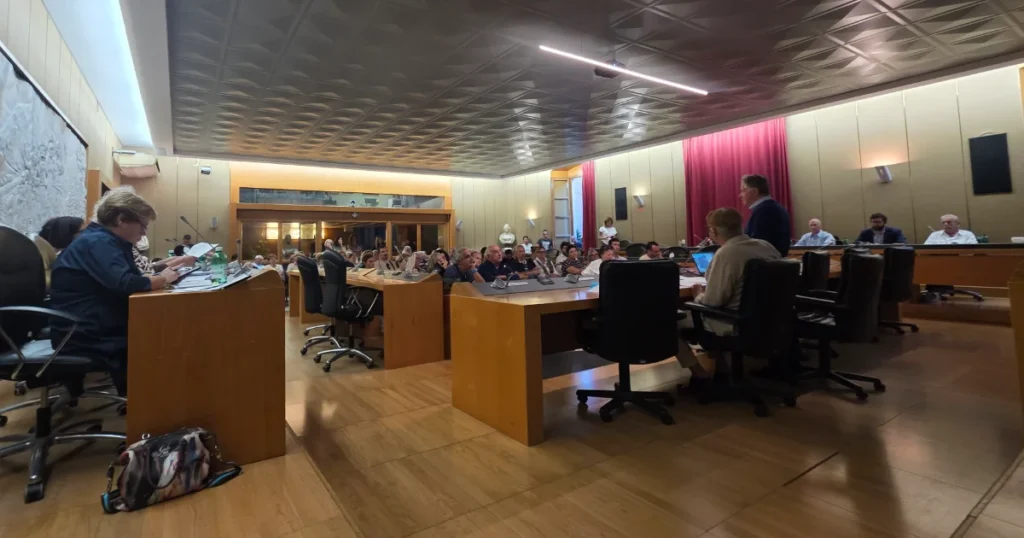 CPR — seduta del consiglio provinciale sulla mozione che respinge l'ipotesi a Pallerone